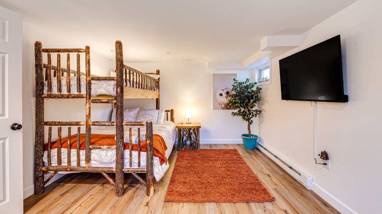 Photo of Bedroom in Pocono Pines