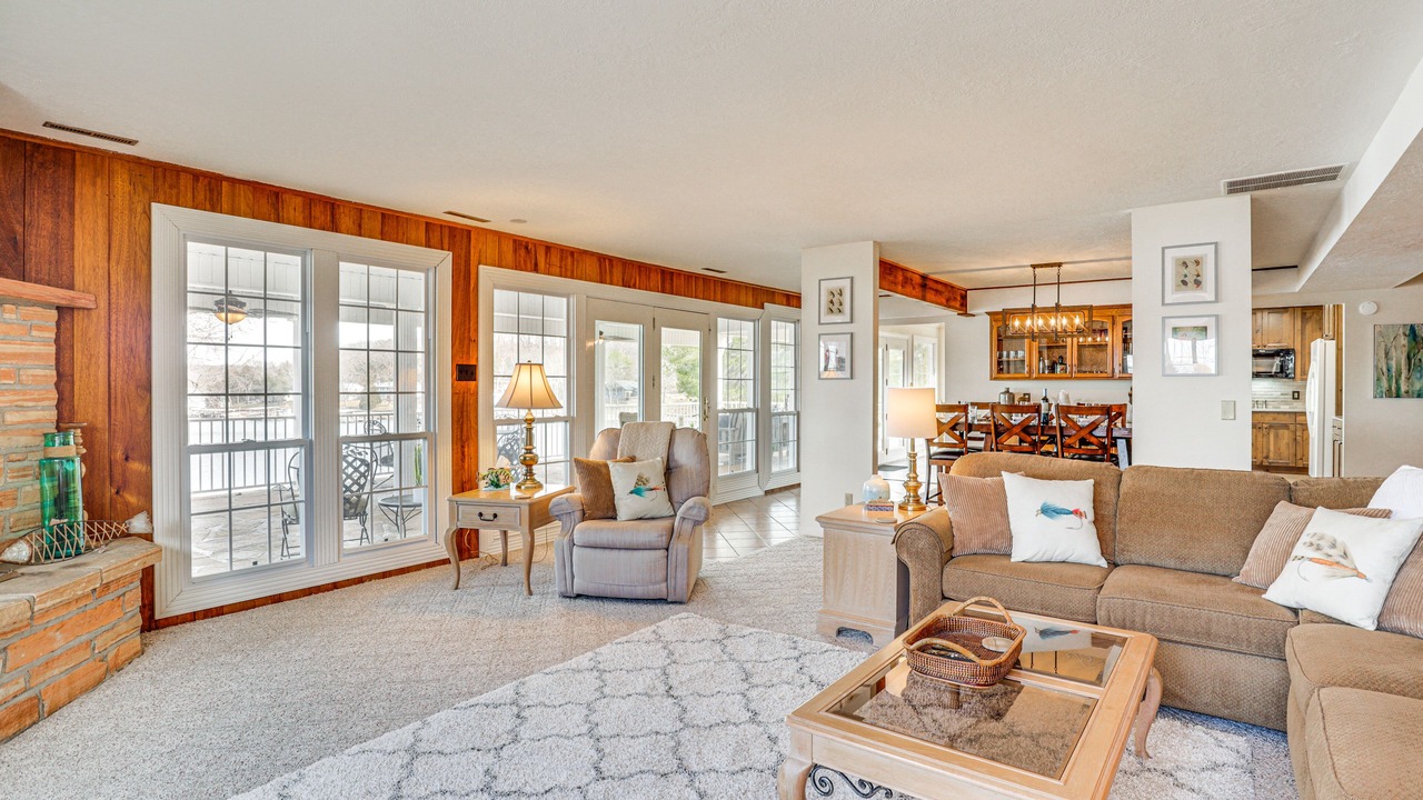 Photo of Livingroom in Roach