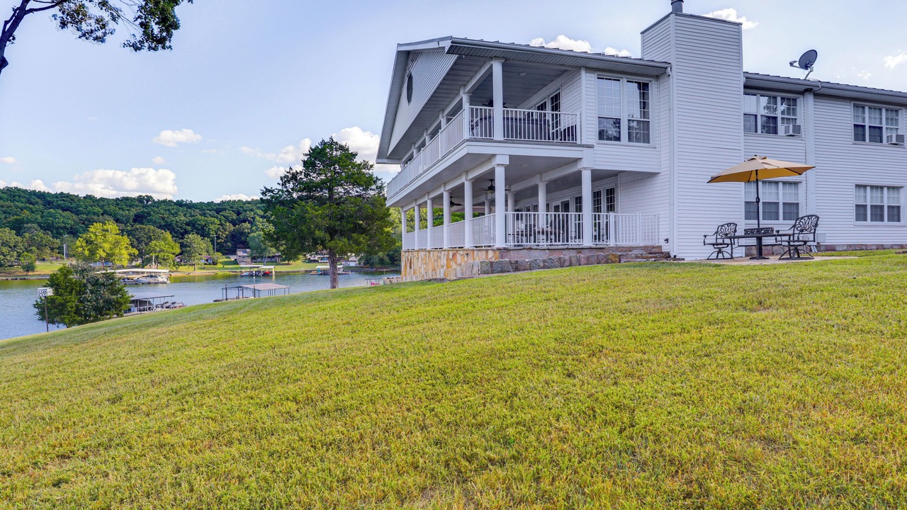 Photo of Outdoor in Roach