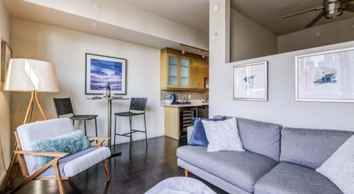 Photo of Livingroom in Belltown