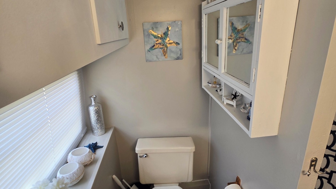 Photo of Bathroom in Jacarandas
