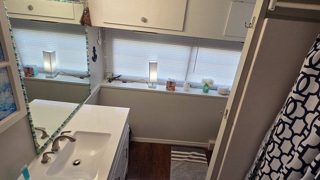 Photo of Bathroom in Jacarandas