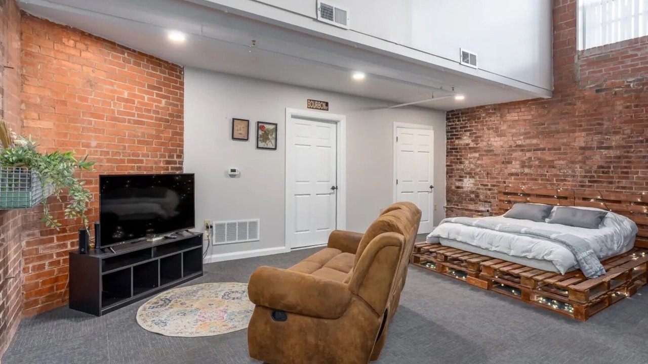 Photo of Bedroom in Newark