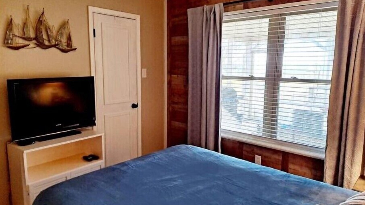 Photo of Bedroom in Lone Oak