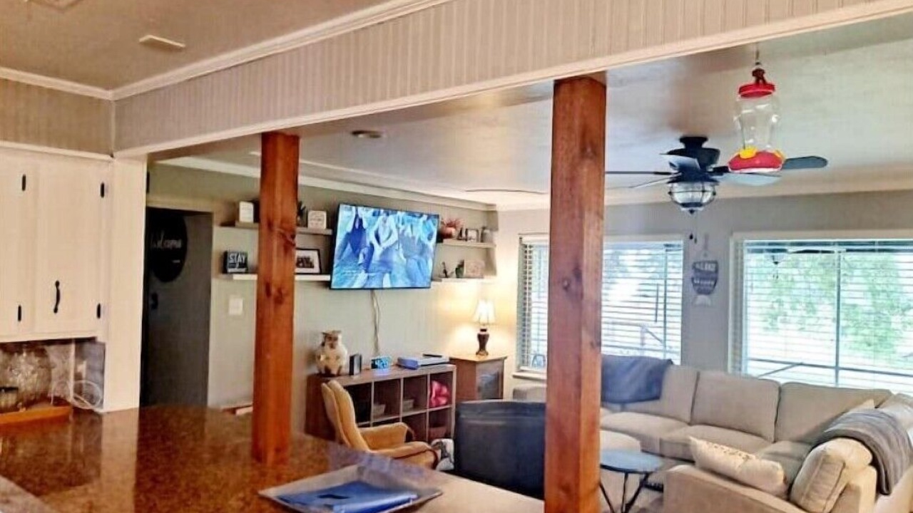 Photo of Livingroom in Lone Oak