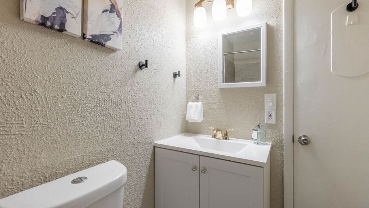 Photo of Bathroom in Maple Heights