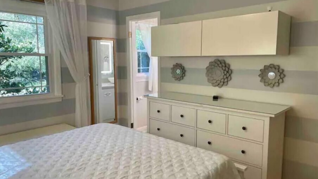 Photo of Bedroom in Midway