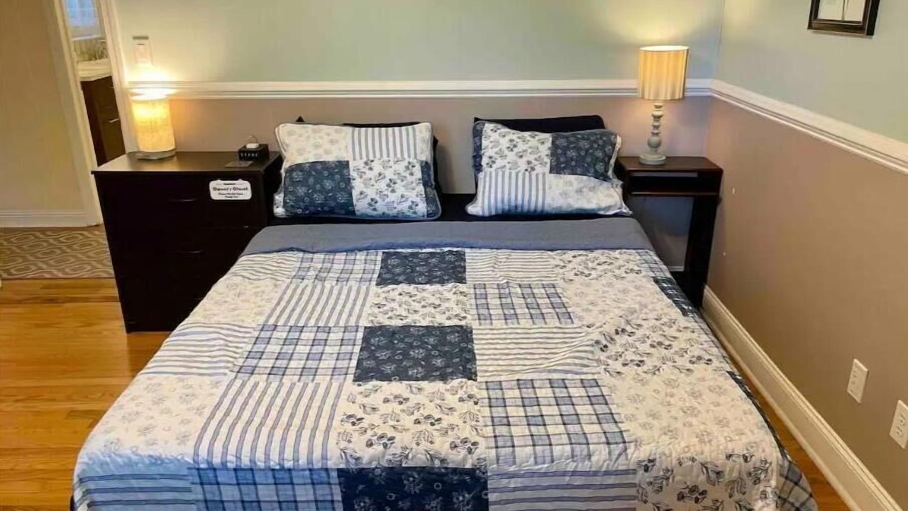 Photo of Bedroom in Midway
