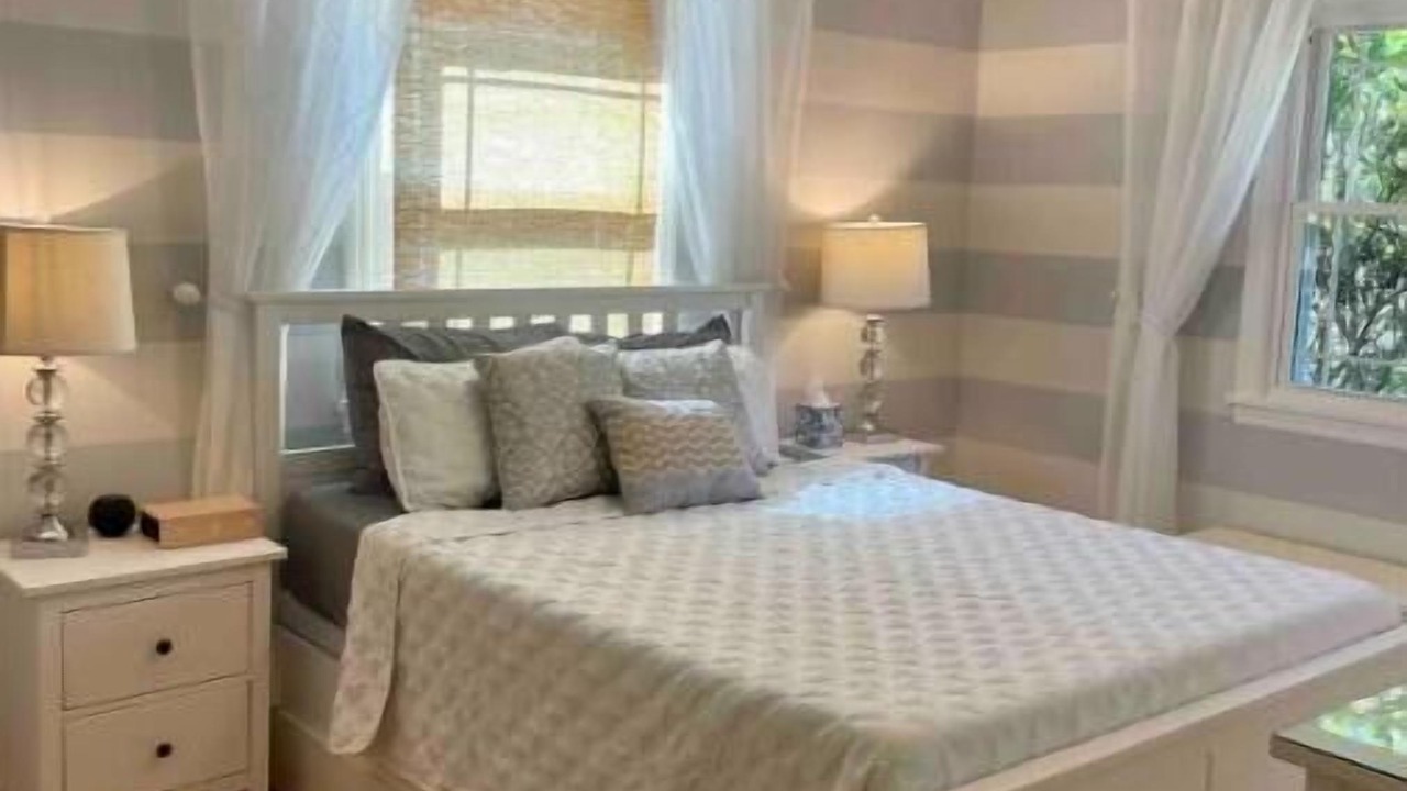 Photo of Bedroom in Midway