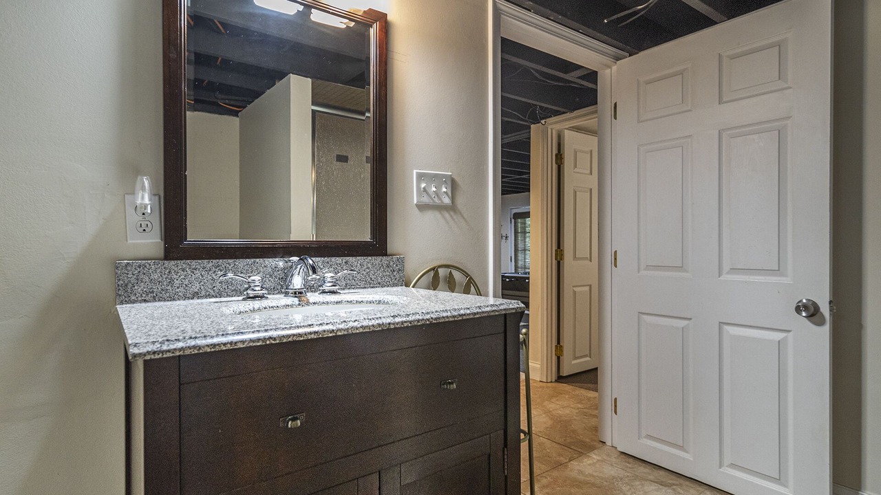 Photo of Bathroom in Huddleston