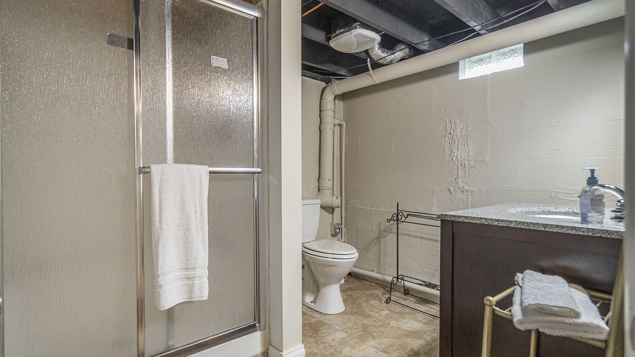 Photo of Bathroom in Huddleston