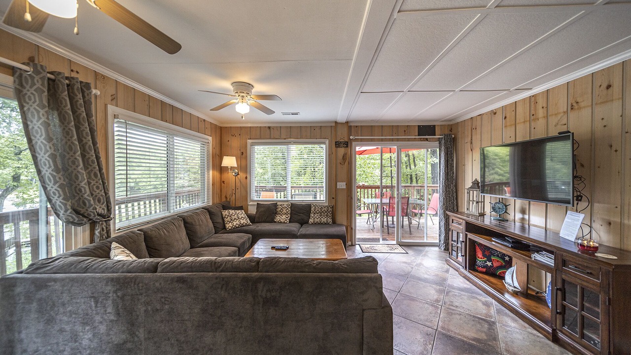 Photo of Livingroom in Huddleston