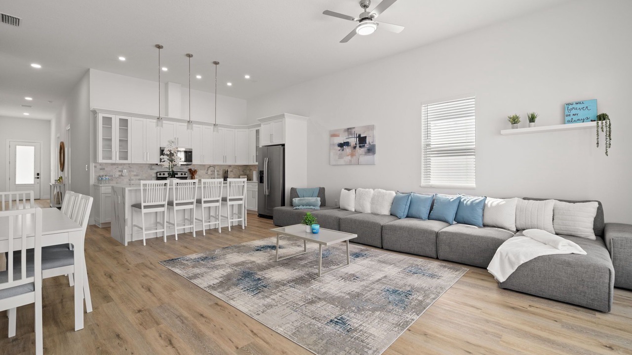 Photo of Livingroom in Carrollwood