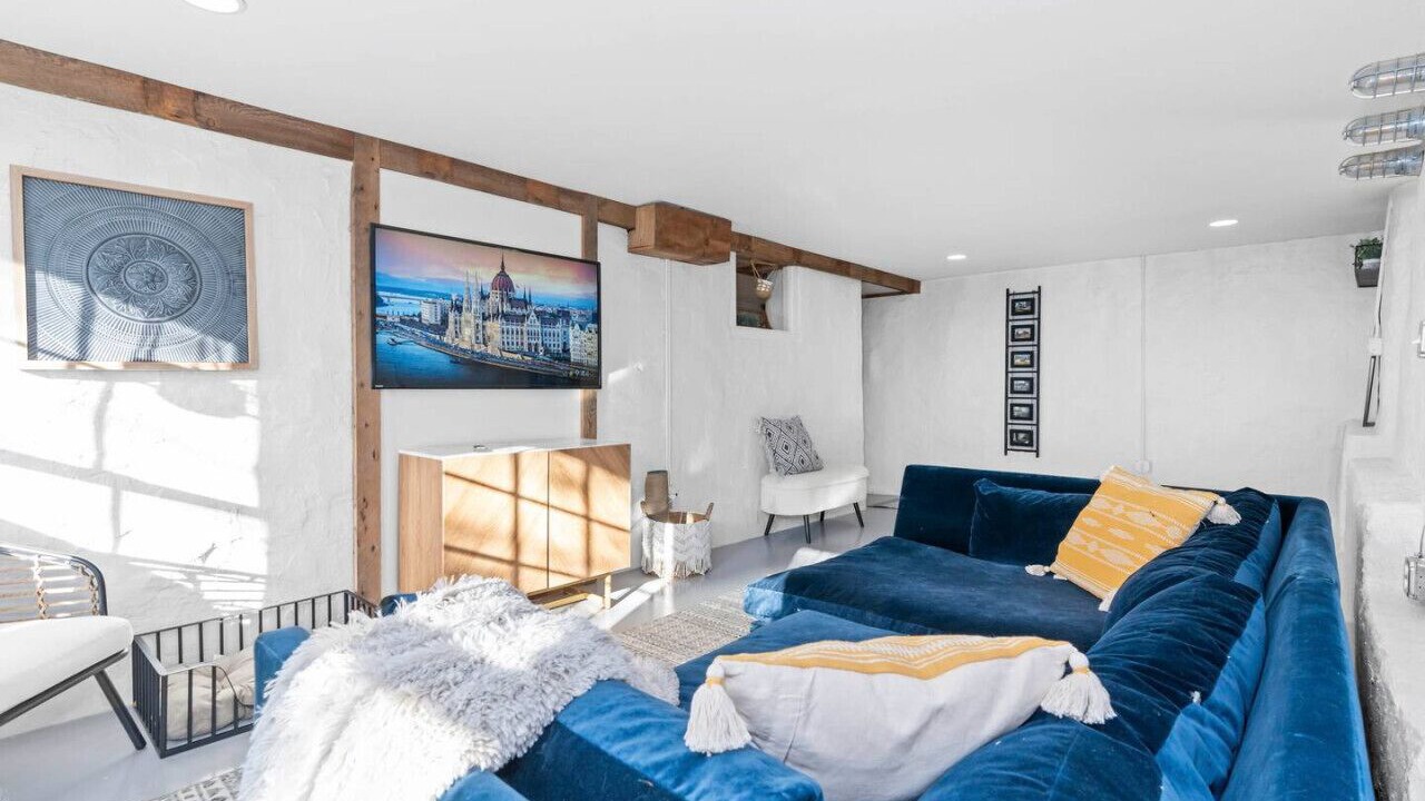 Photo of Livingroom in Kennett Square