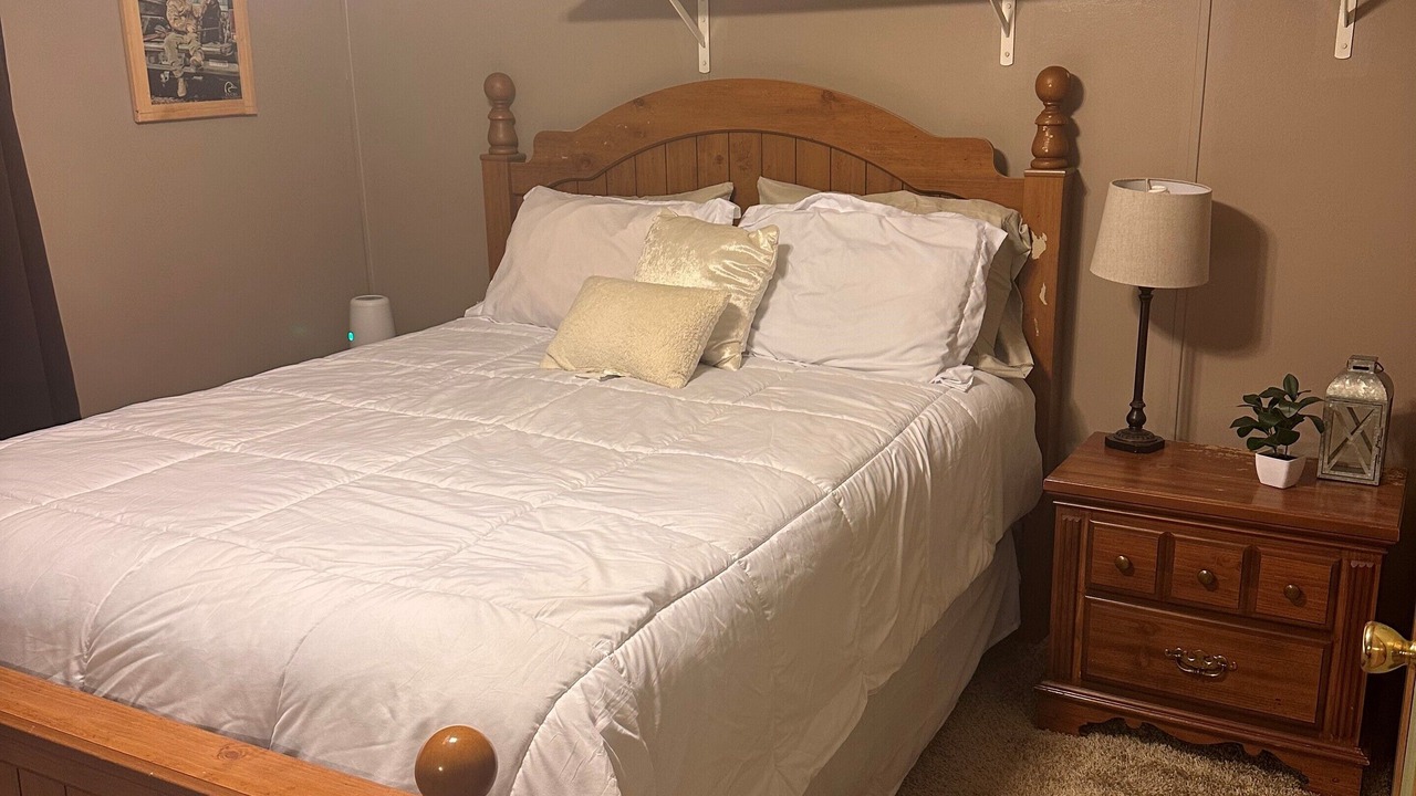 Photo of Bedroom in Galesburg