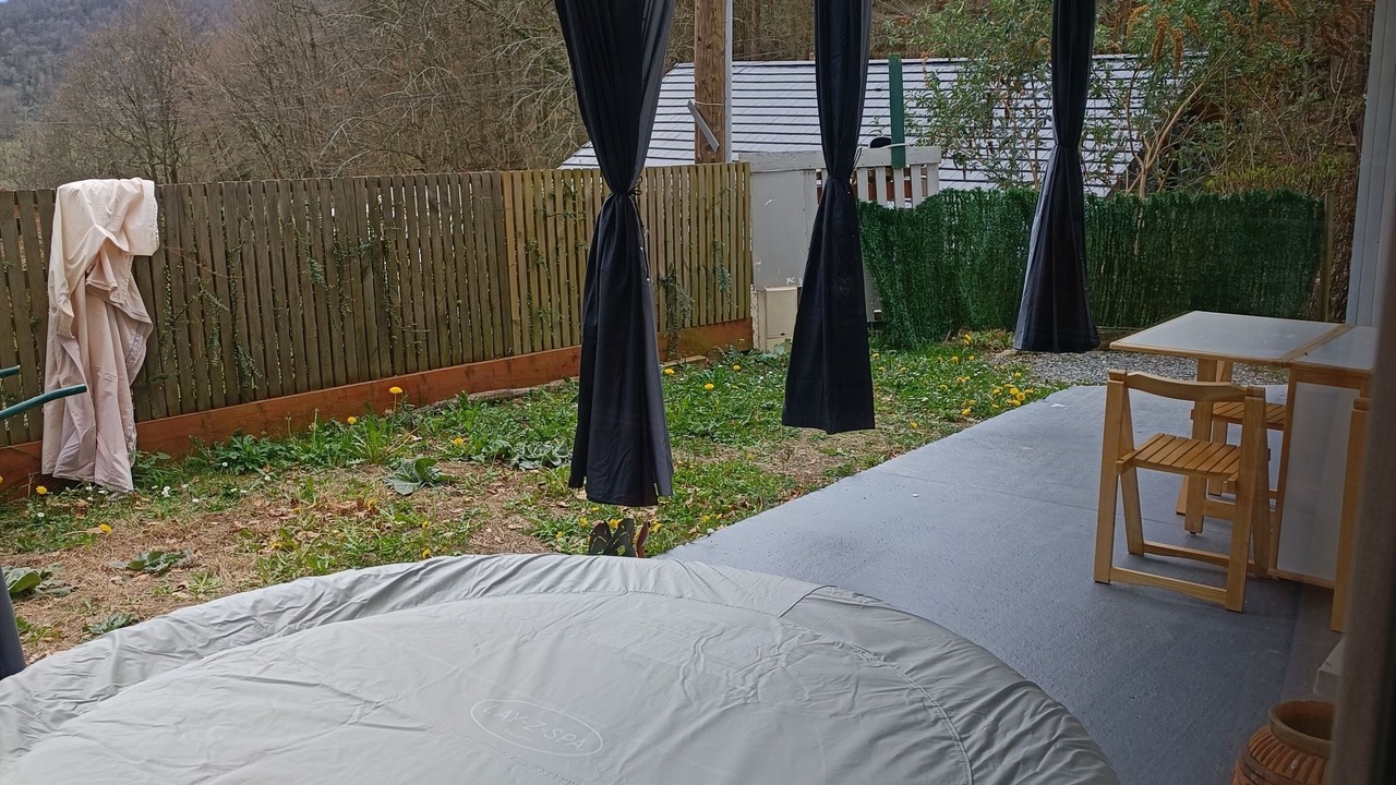 Photo of Patio Balcony in Couret
