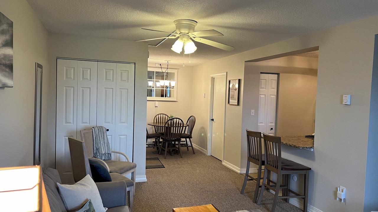 Photo of Livingroom in Weirs Beach
