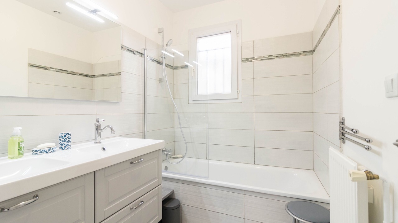 Photo of Bathroom in Revel