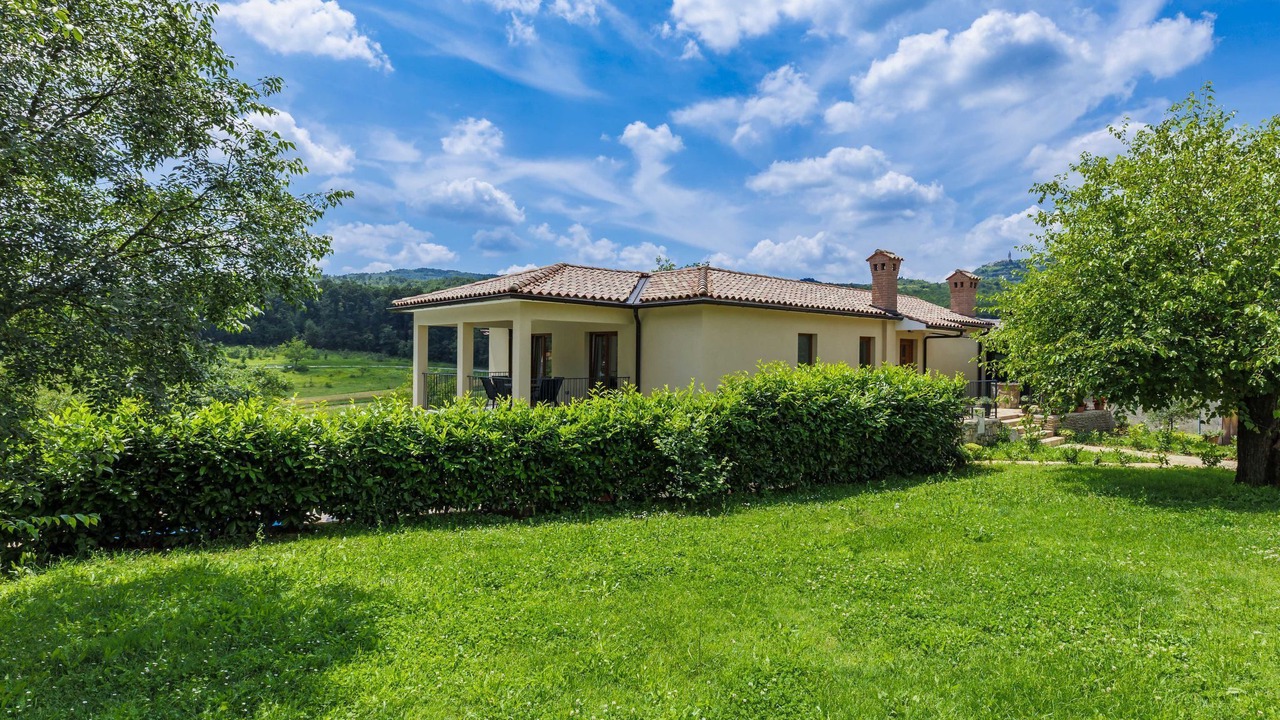 Photo of Outdoor in Pican