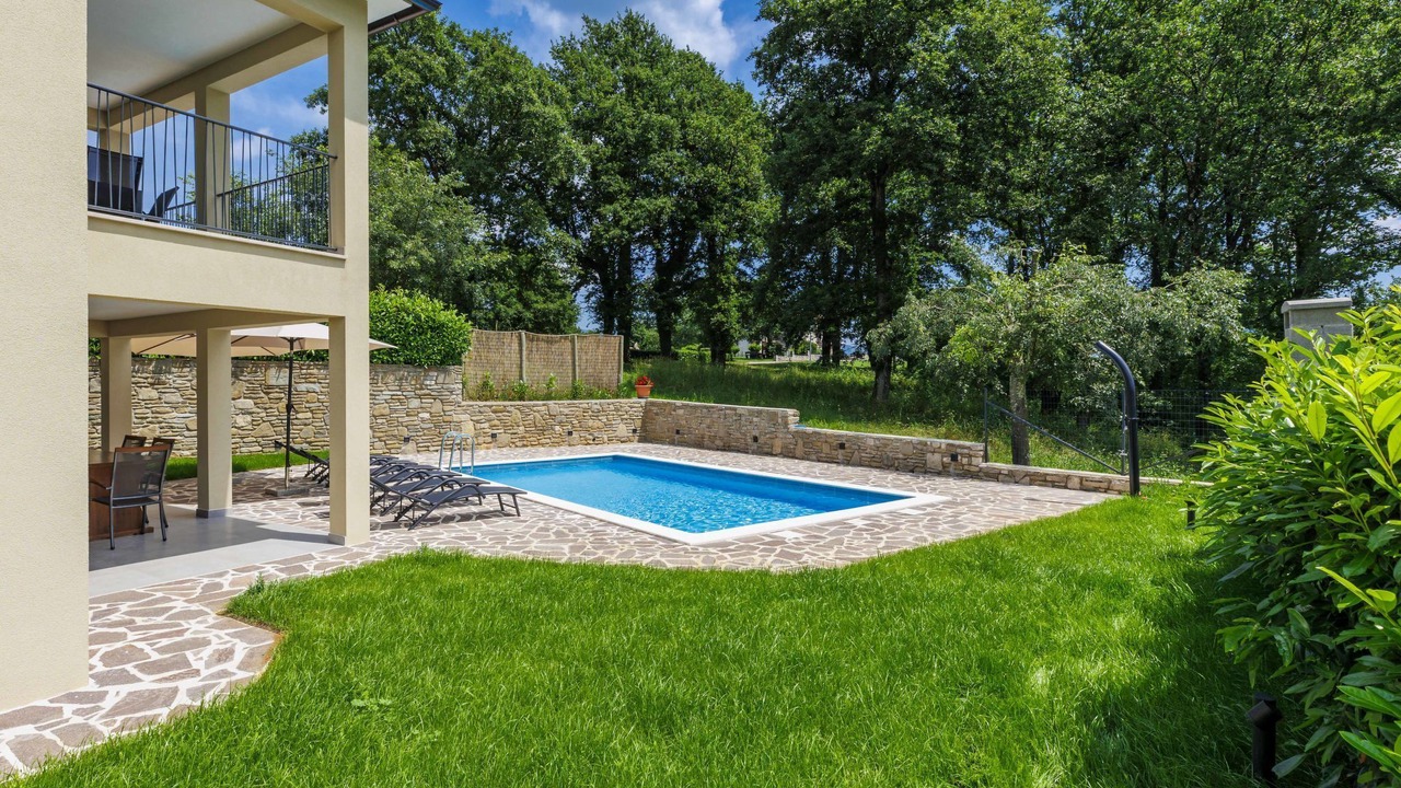 Photo of Outdoor in Pican