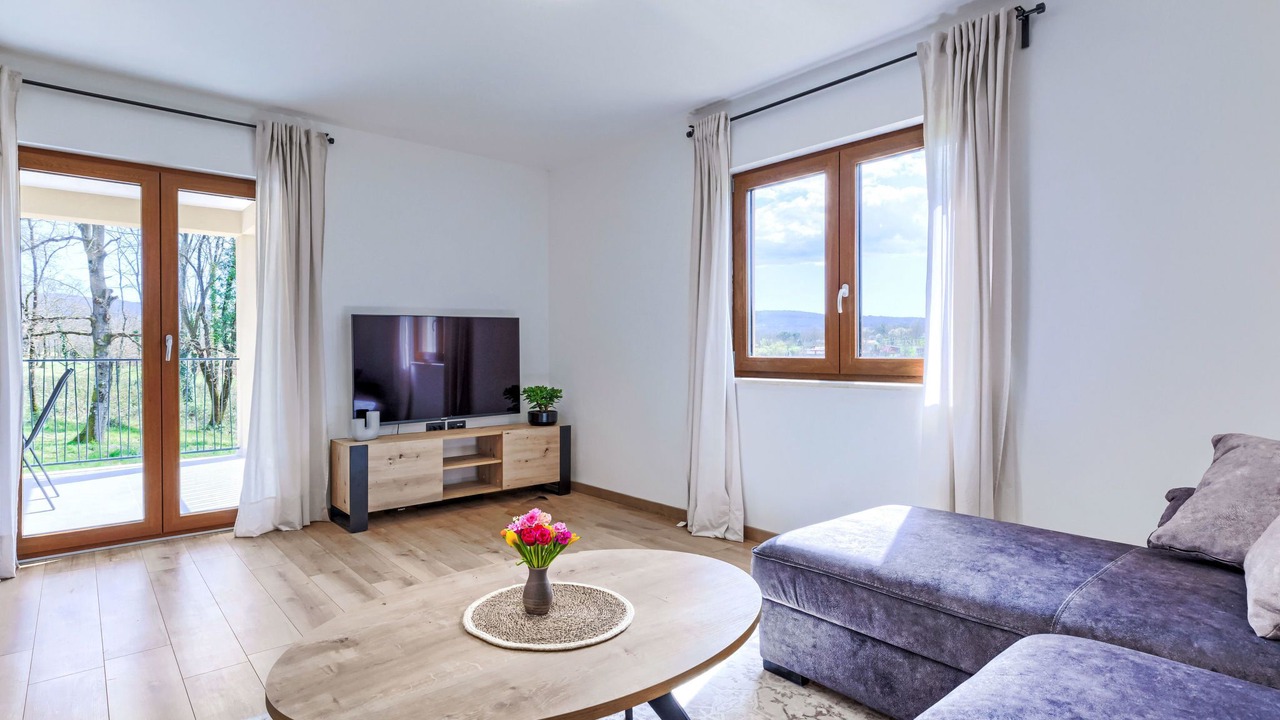 Photo of Livingroom in Pican