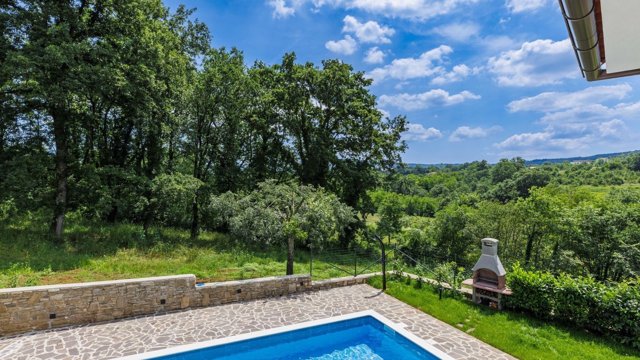 Photo of Outdoor in Pican