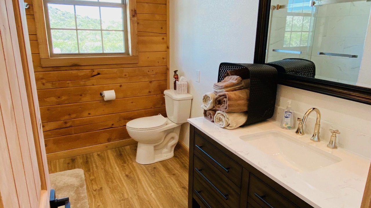 Photo of Bathroom in Edwards County
