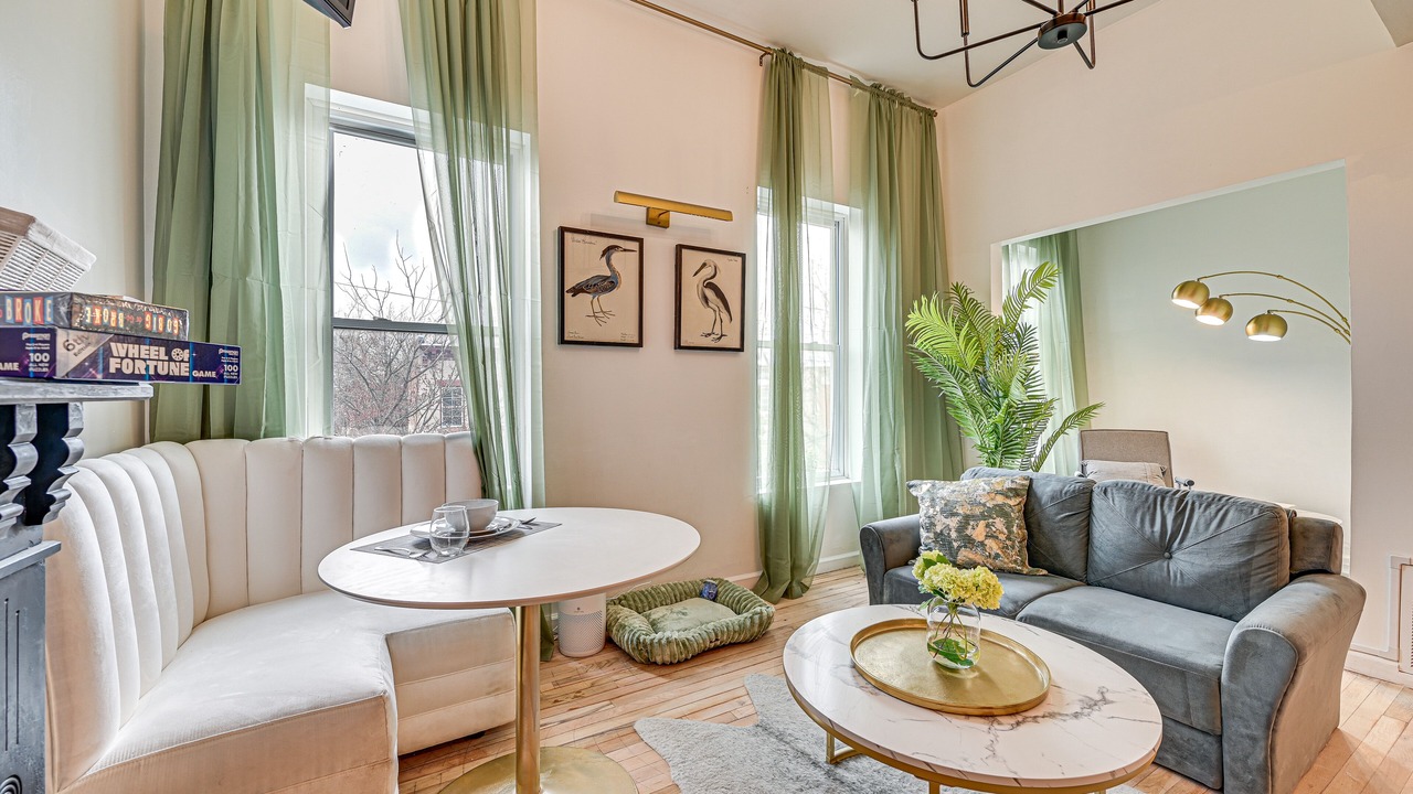 Photo of Livingroom in Albany