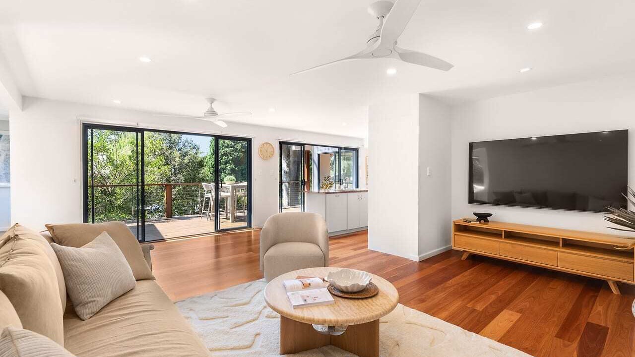 Photo of Livingroom in Macmasters Beach