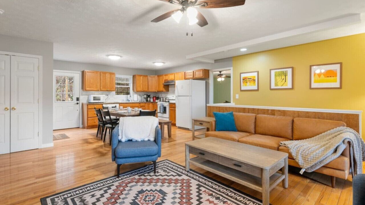 Photo of Livingroom in Stanley