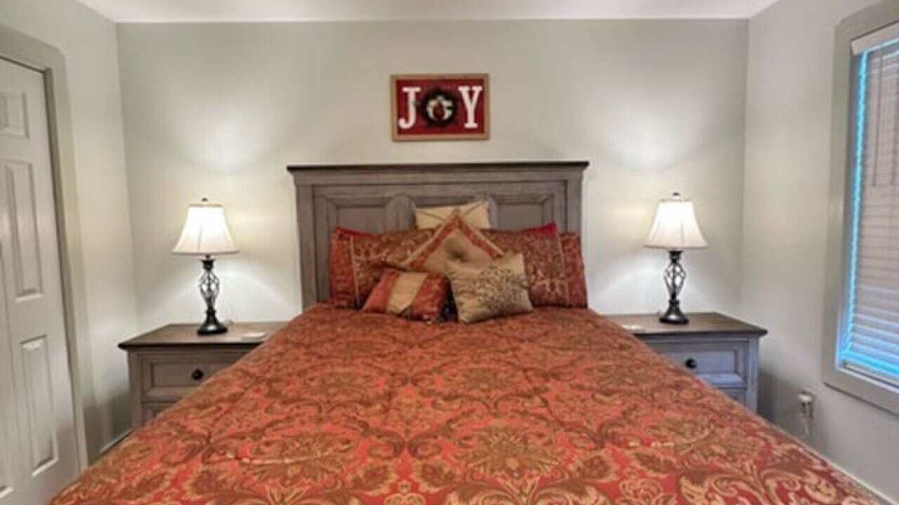 Photo of Bedroom in State Road