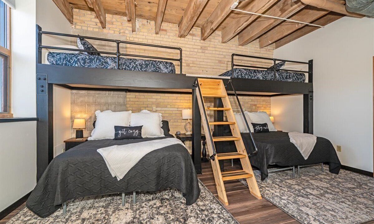 Photo of Bedroom in Canal Park