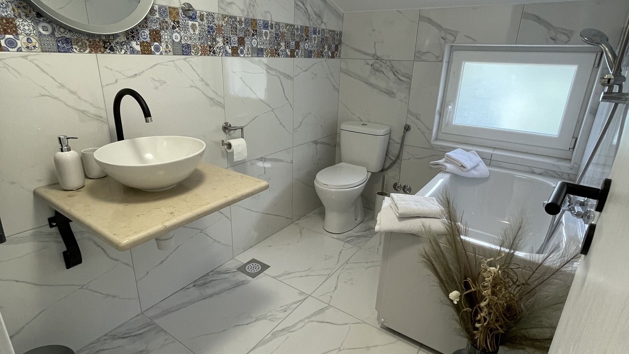 Photo of Bathroom in Sucici