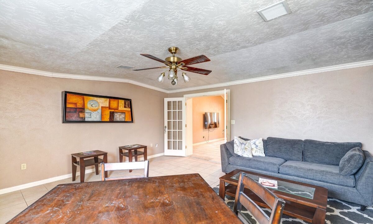 Photo of Livingroom in North Shore