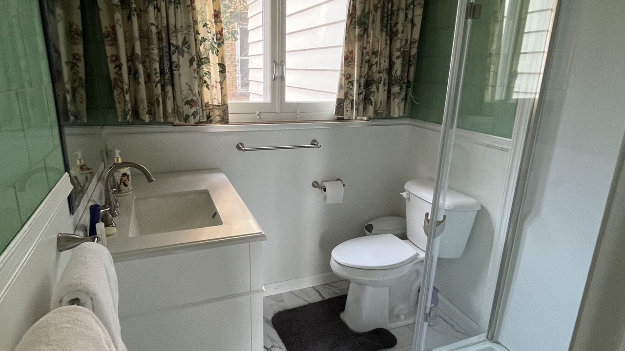 Photo of Bathroom in Butler