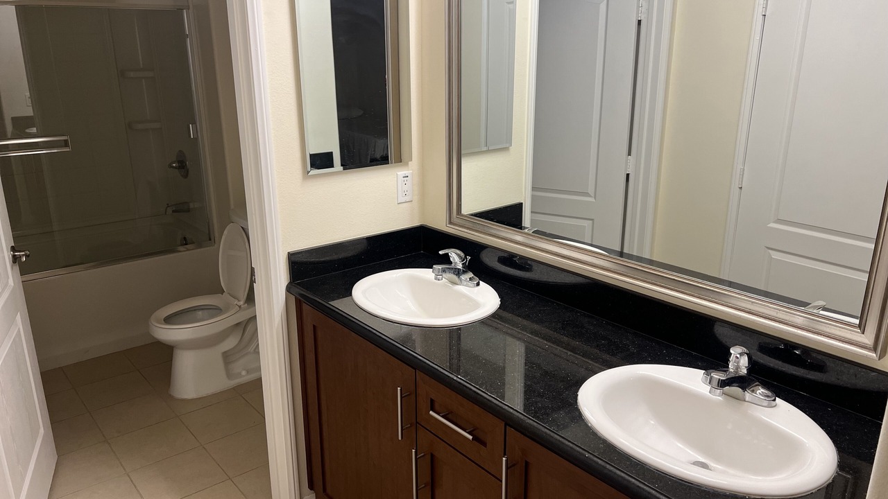 Photo of Bathroom in Downtown Los Angeles