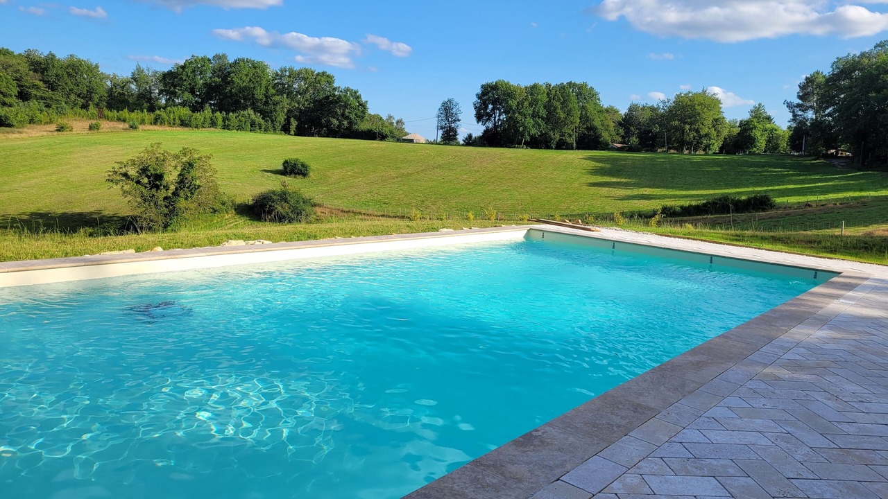 Photo of Others in Couze-et-Saint-Front