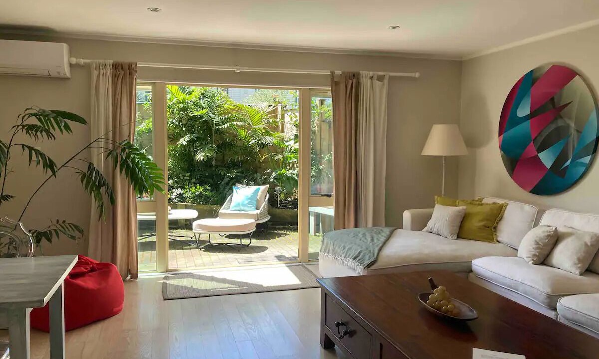 Photo of Livingroom in Newton