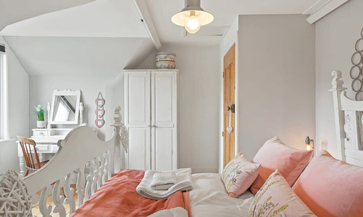 Photo of Bedroom in Looe