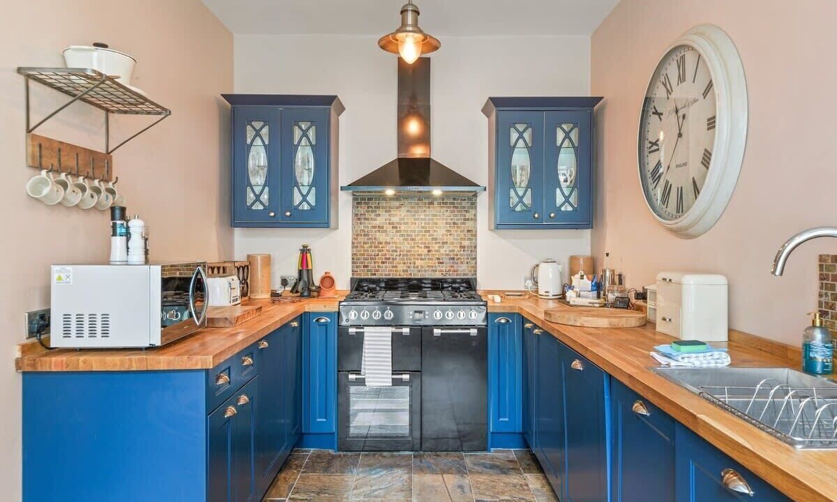 Photo of Kitchen in Looe