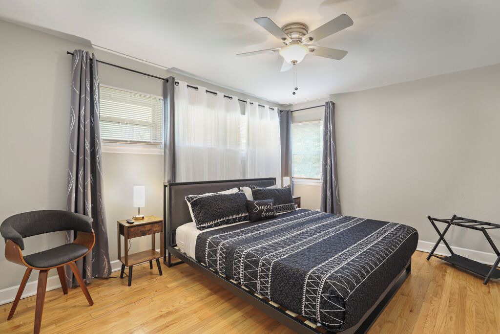 Photo of Bedroom in La Grange Park