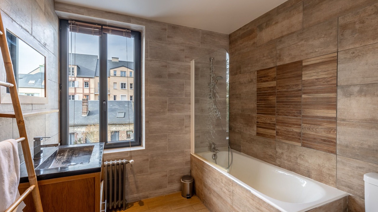 Photo of Bathroom in Honfleur
