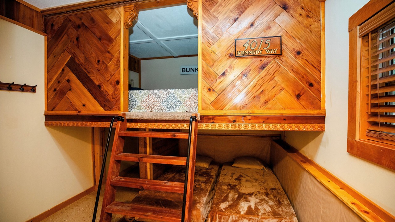Photo of Bedroom in Commerce