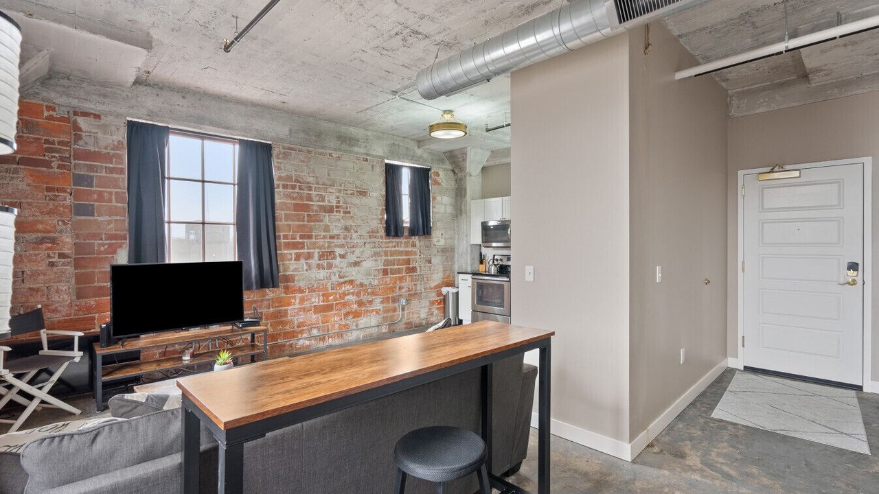 Photo of Livingroom in Downtown