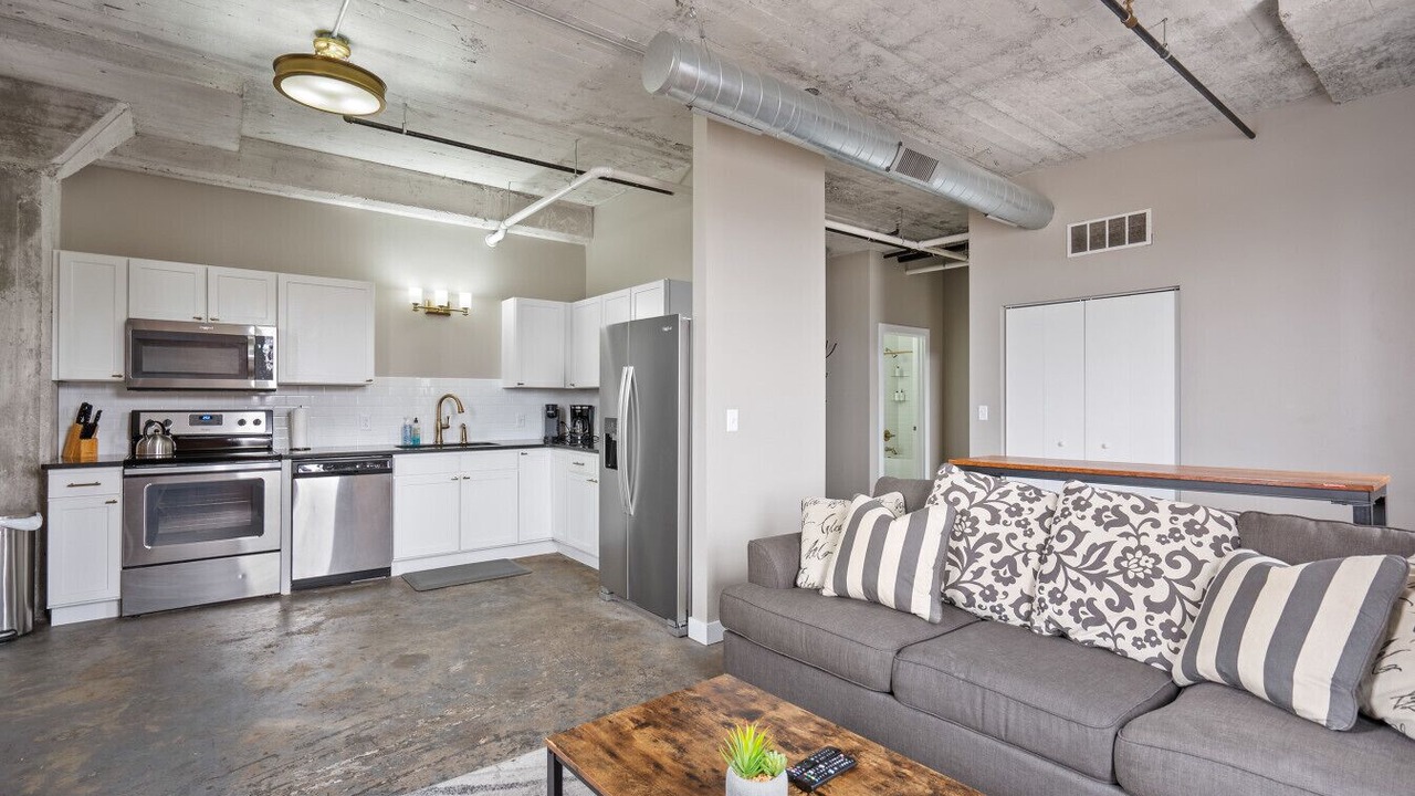 Photo of Livingroom in Downtown