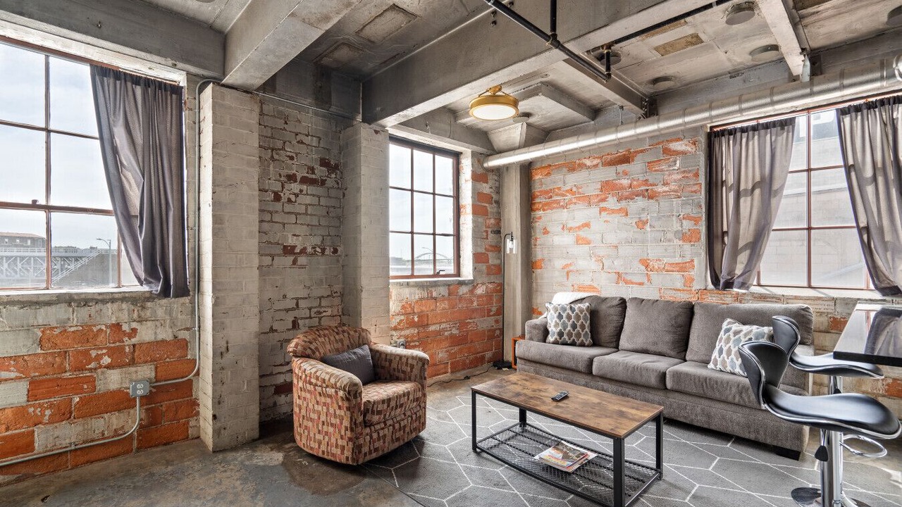 Photo of Livingroom in Downtown