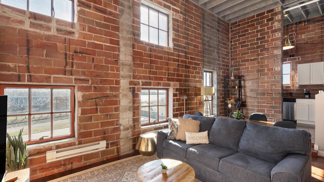 Photo of Livingroom in Downtown
