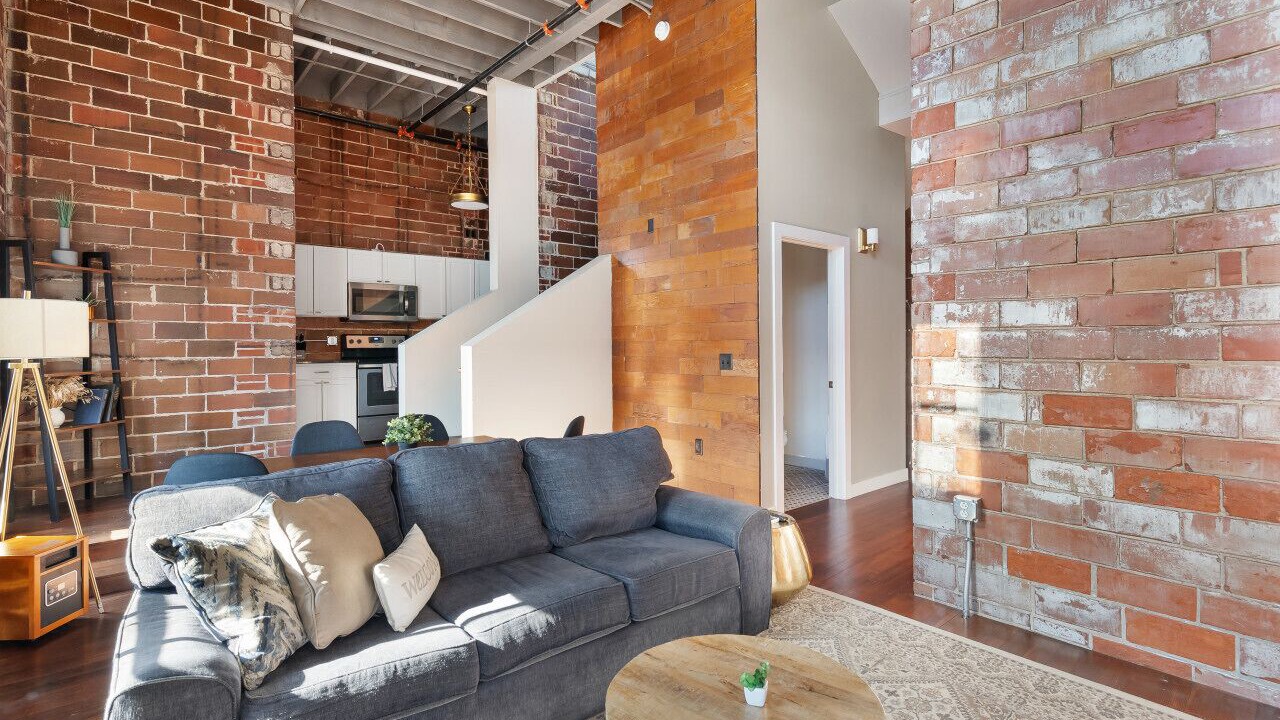 Photo of Livingroom in Downtown