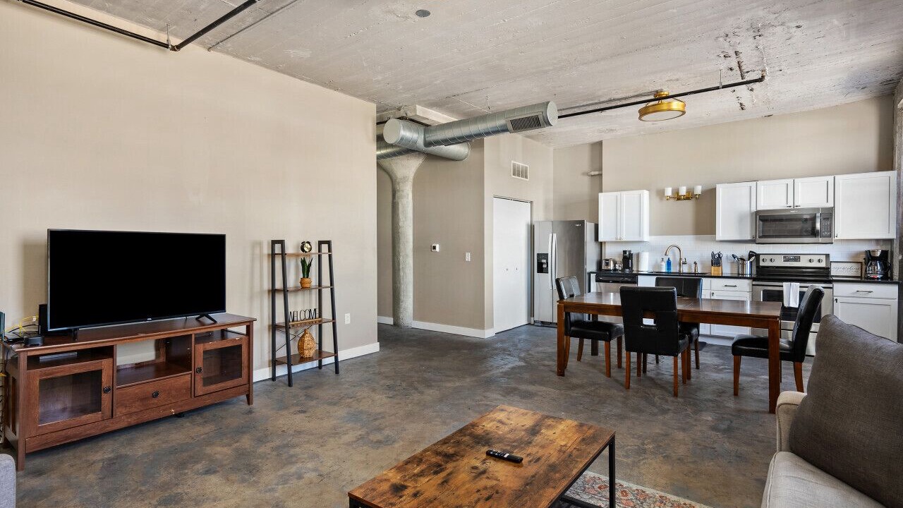 Photo of Livingroom in Downtown