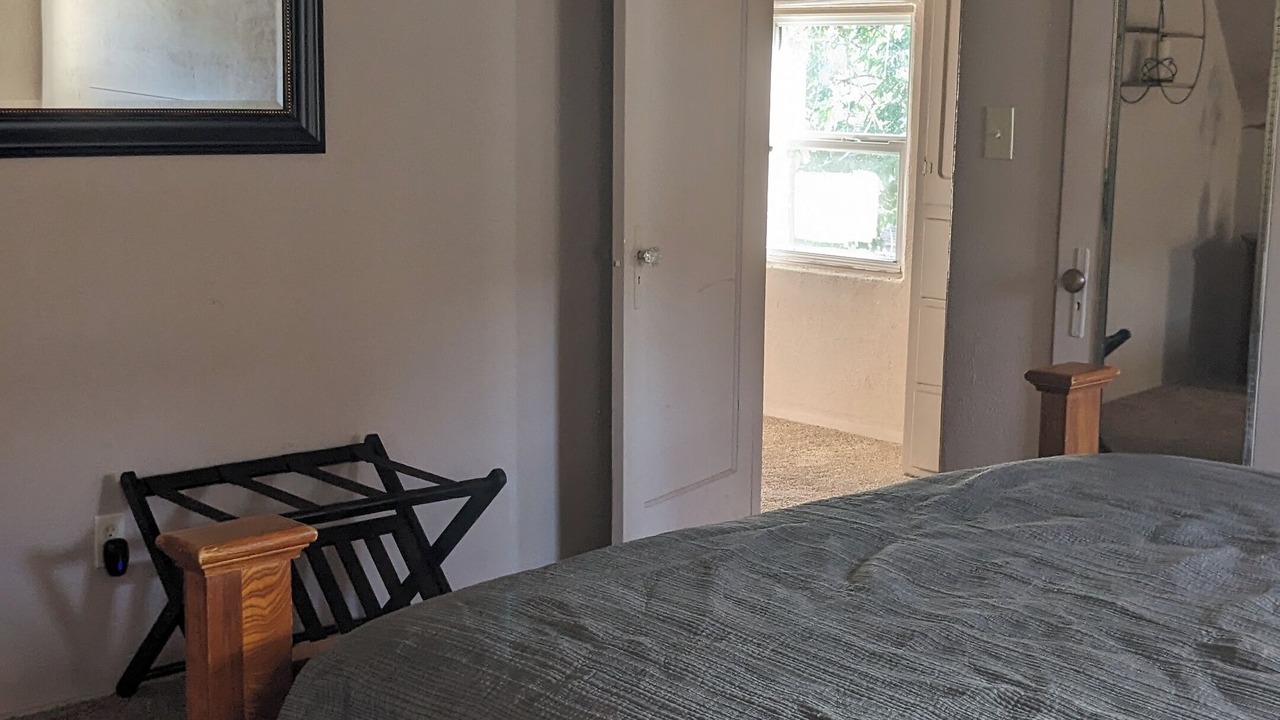 Photo of Bedroom in Downtown Klamath Falls